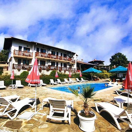Отель Family Complex Krisbo Donkovtsi Экстерьер фото