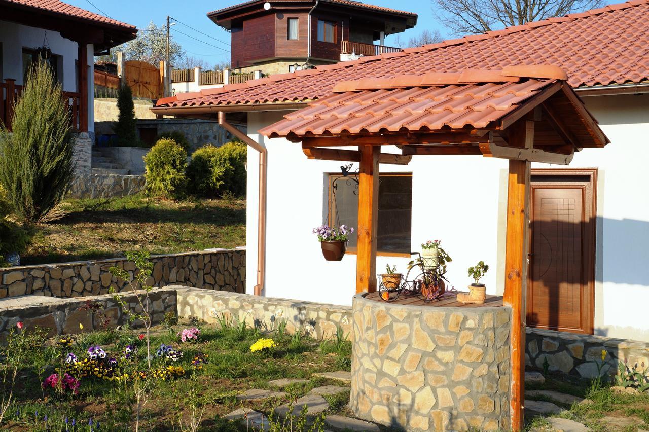 Отель Family Complex Krisbo Donkovtsi Экстерьер фото